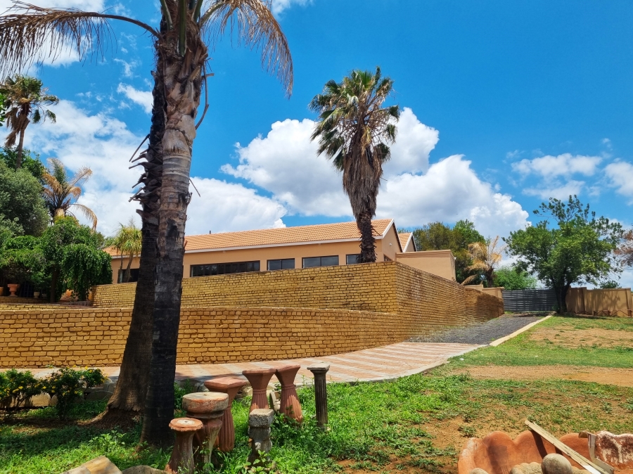 Commercial Property for Sale in Olifantsnek North West